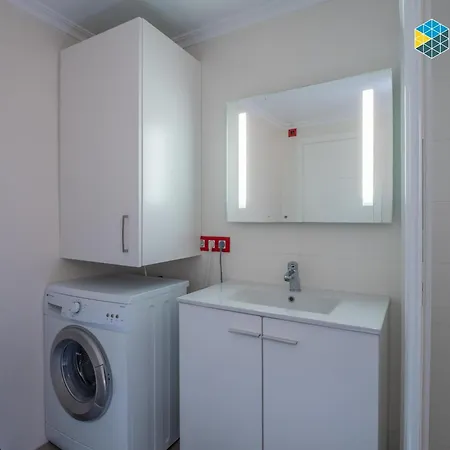 Apto Antic 301 Pax 2 *